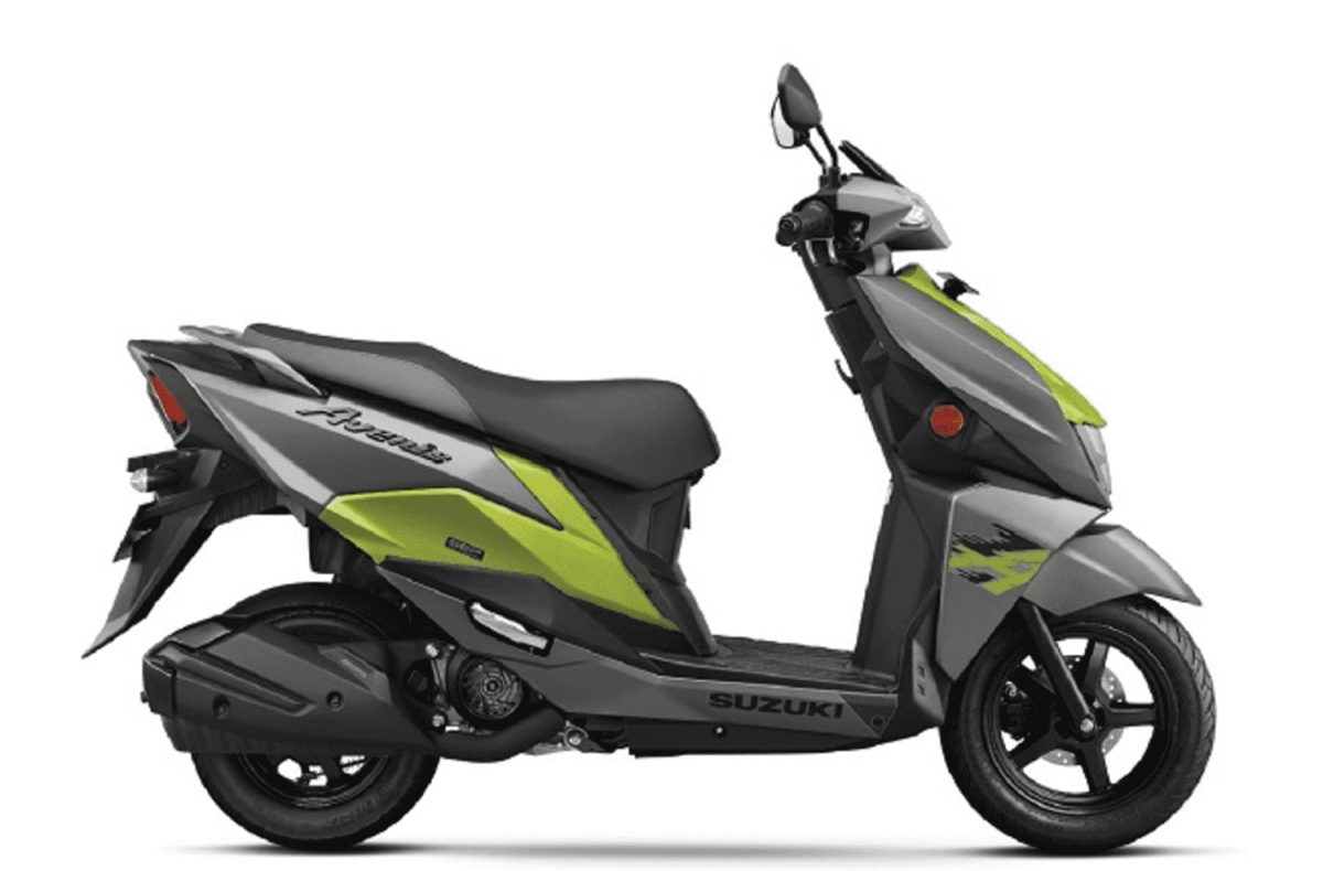 Front-side view of the 2025 Suzuki Avenis125 in India featuring sporty design and new OBD-2B compliance